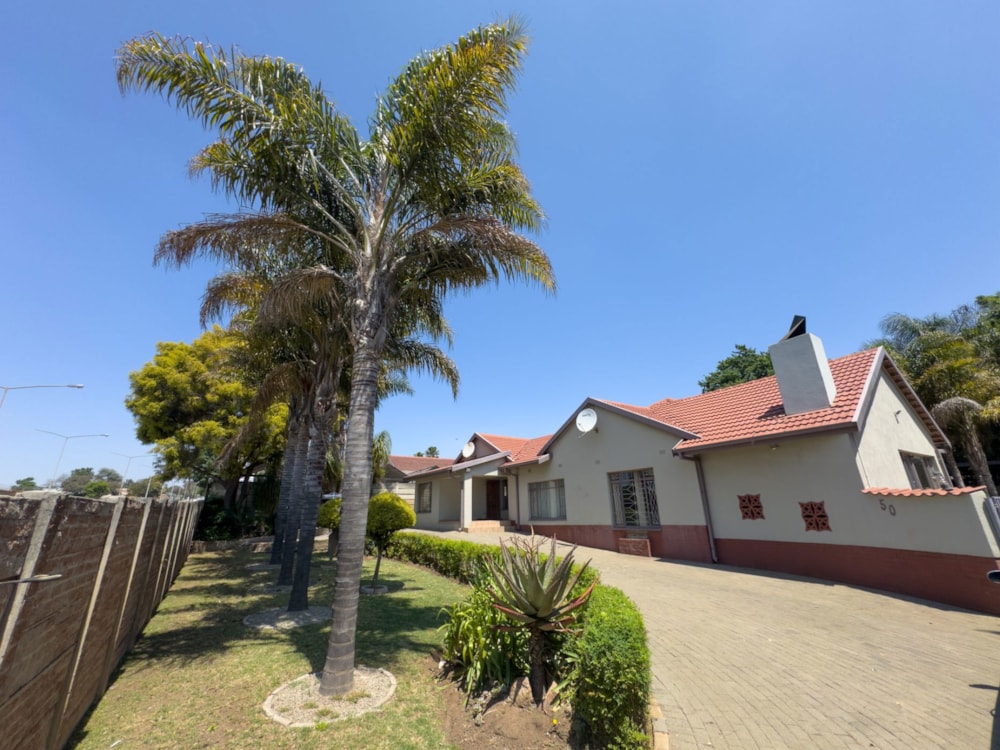 House for sale in Aston Manor - KTP1717122