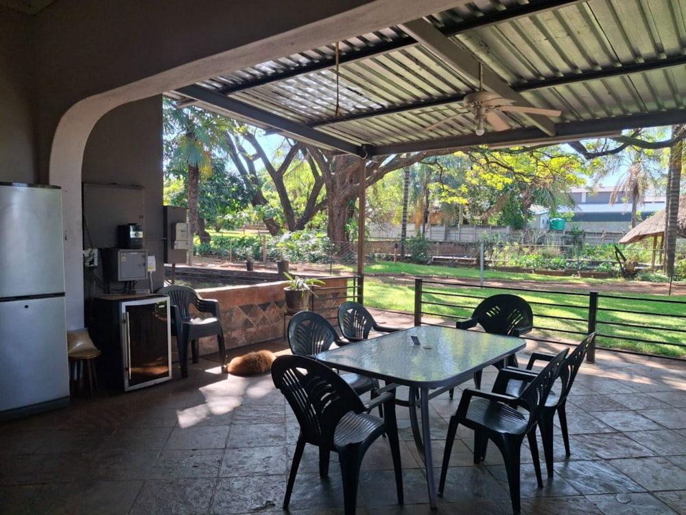Smallholding for sale in Rustenburg - 1RU1717217