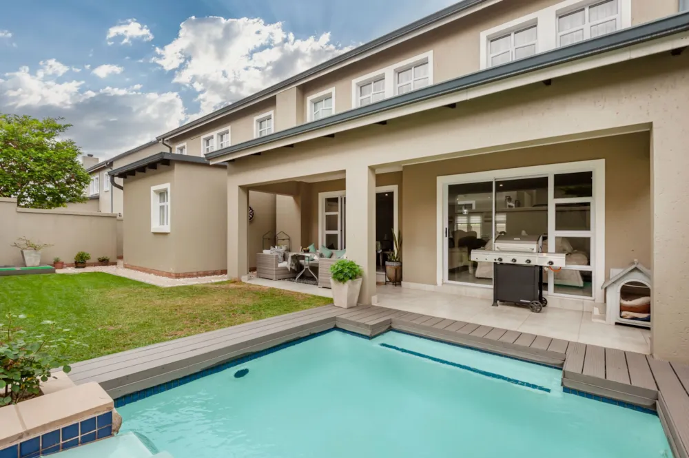 Double-storey cluster let in Bryanston - JBL1717149 Double-storey cluster let in Bryanston - JBL1717149