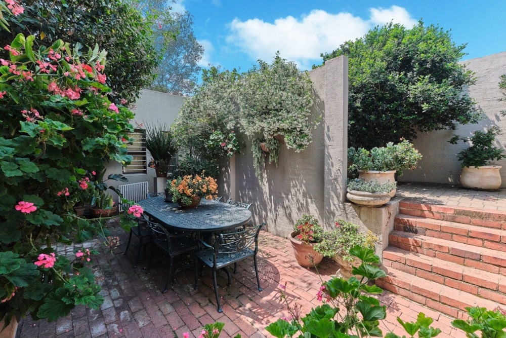 Townhouse for sale in Rivonia - HP1717789