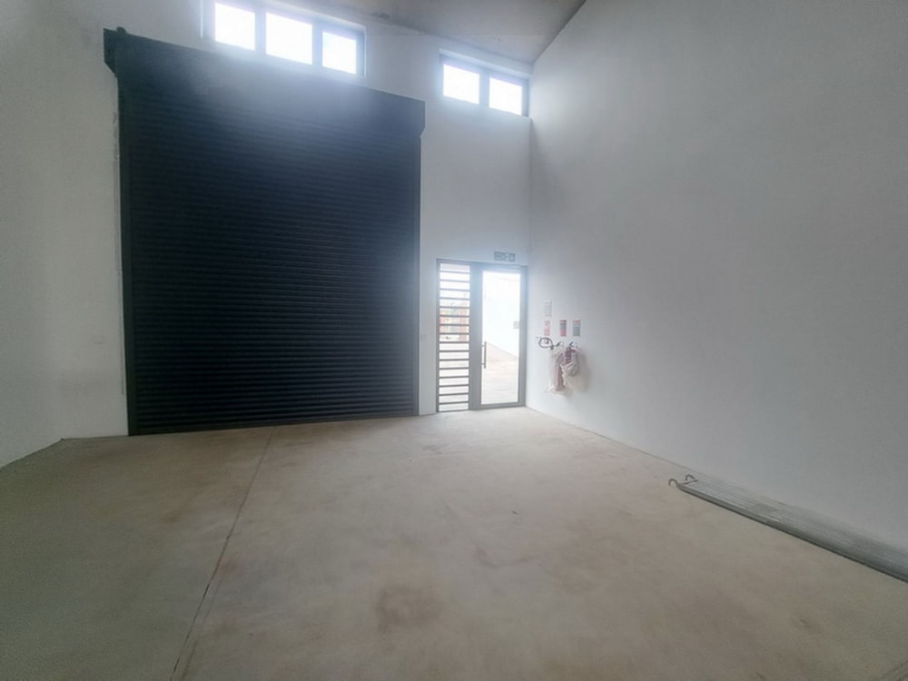 Commercial industrial property to rent in Bambous, Mauritius - MUR1717228 Commercial industrial property to rent in Bambous, Mauritius - MUR1717228