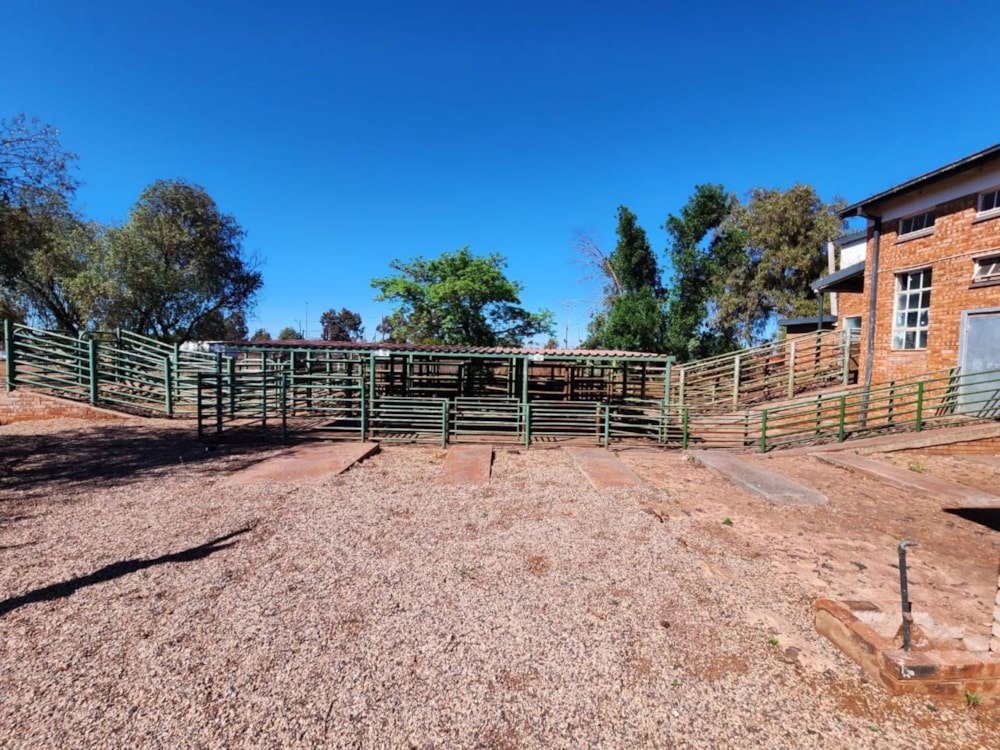 Commercial business for sale in Postmasburg - 1RN1717261 Commercial business for sale in Postmasburg - 1RN1717261