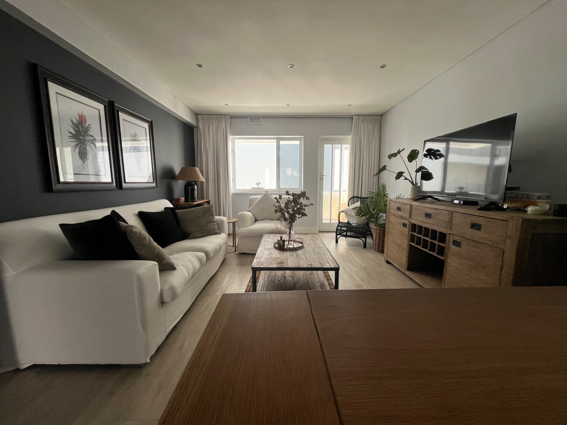 Apartment let in Three Anchor Bay - ASL1717269