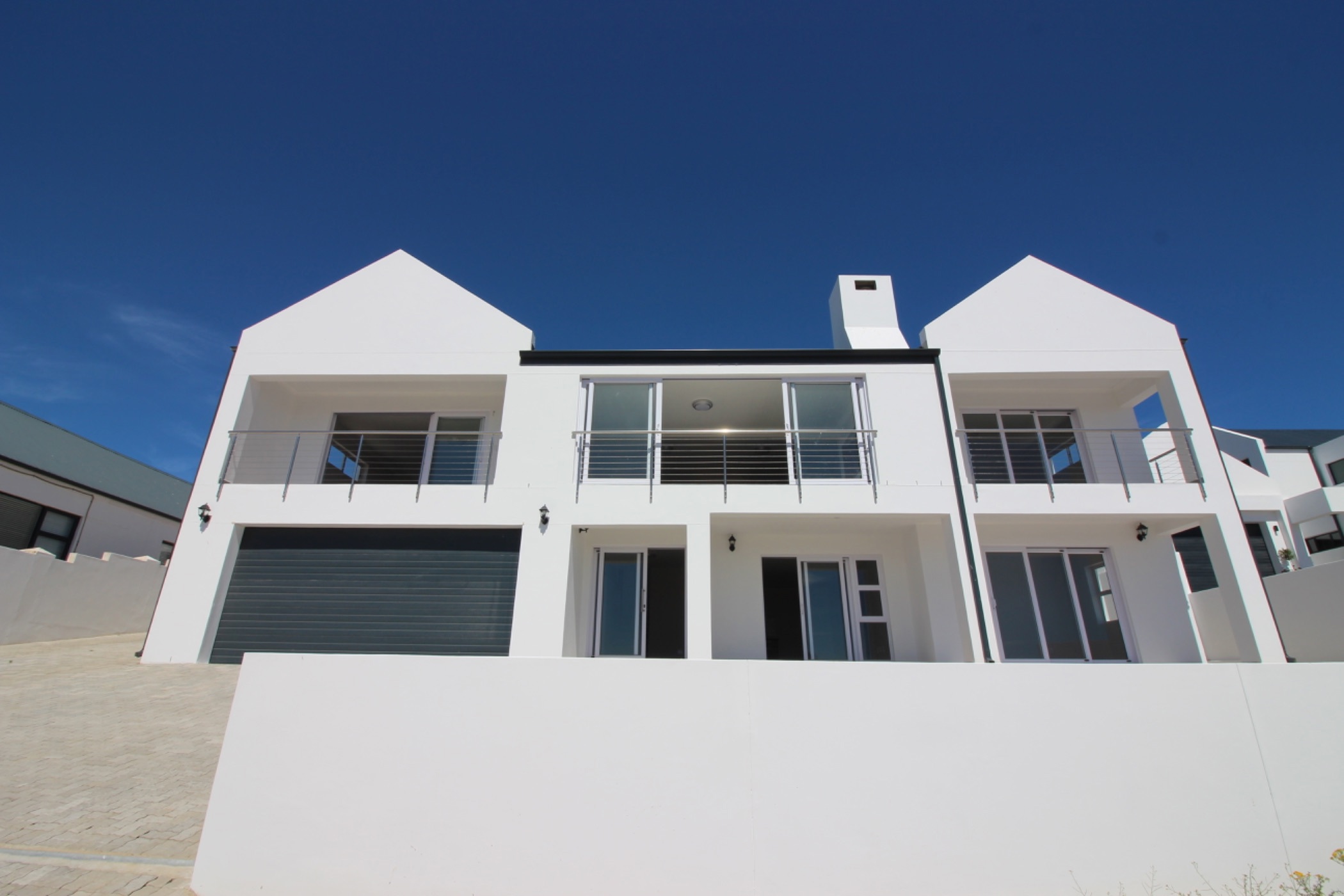 Double-storey house for sale in Da Gama Bay - LA1718085