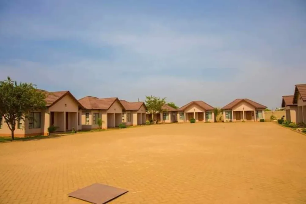 Hotel for sale in Chalala, Zambia - 3ZA1718362