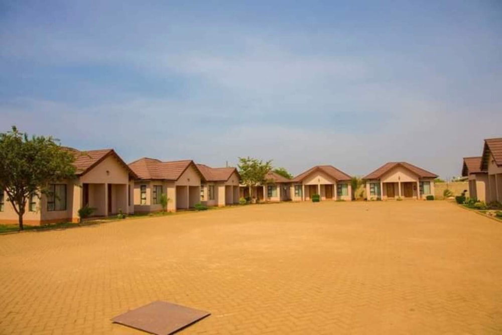 Hotel for sale in Chalala, Zambia - 3ZA1718362 Hotel for sale in Chalala, Zambia - 3ZA1718362