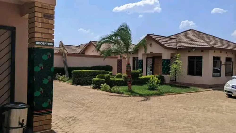 Hotel for sale in Chalala, Zambia - 3ZA1718362