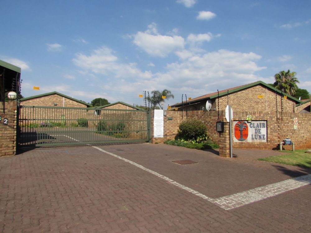 Townhouse for sale in Clubview - CN1717341