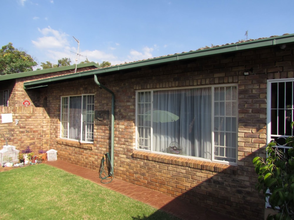 Townhouse for sale in Clubview - CN1717341