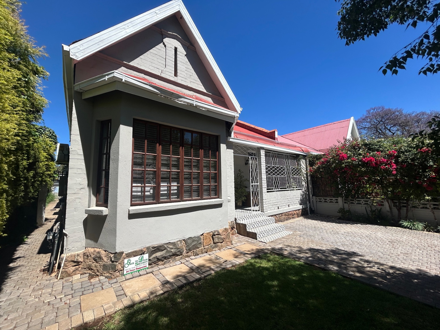 House for sale in Memorial Road Area - 1KJ1717396