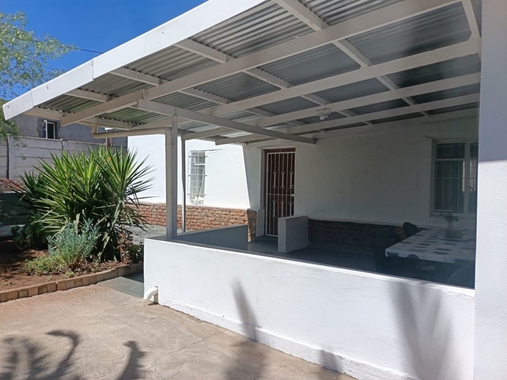 Cluster for sale in Oudtshoorn North - 1OU1718136