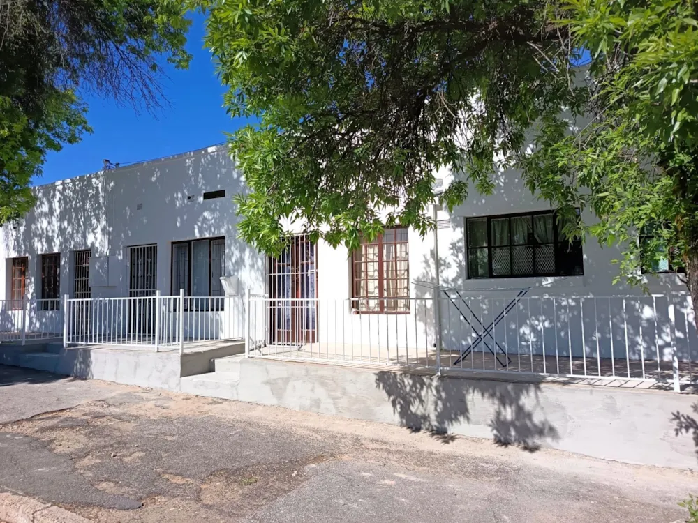 Cluster for sale in Oudtshoorn North - 1OU1718136 Cluster for sale in Oudtshoorn North - 1OU1718136