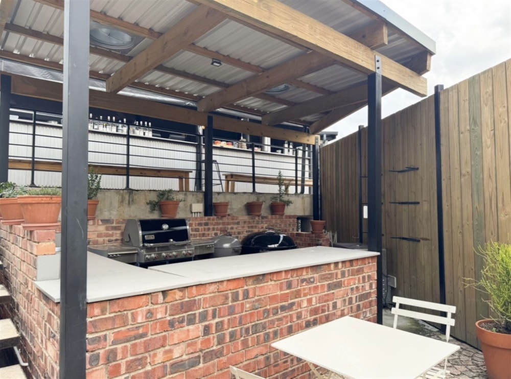 Apartment for sale in Sandown, Sandton - HP1718237 Apartment for sale in Sandown, Sandton - HP1718237