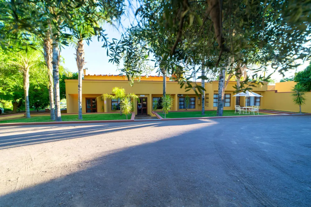 Guesthouse for sale in Middelpos - 1KAH1717525 Guesthouse for sale in Middelpos - 1KAH1717525