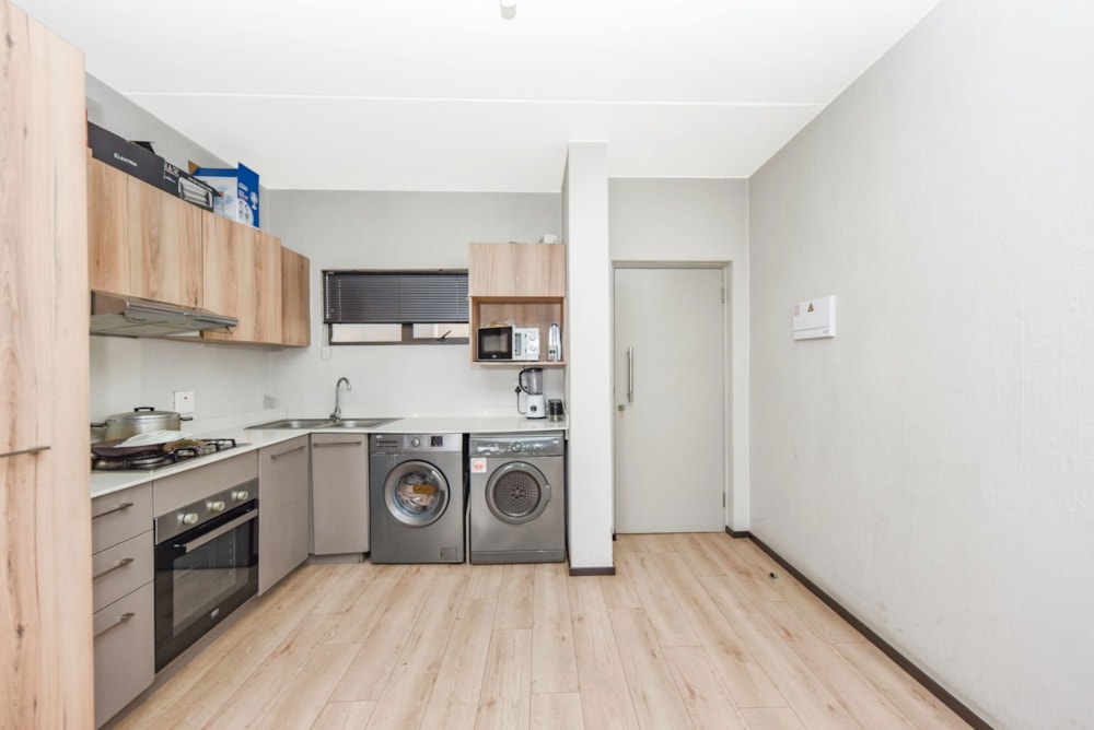 Apartment for sale in Broadacres - FW1717508 Apartment for sale in Broadacres - FW1717508