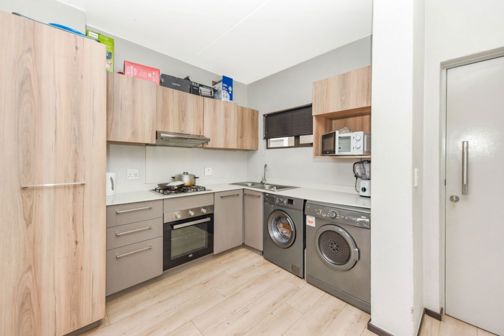 Apartment for sale in Broadacres - FW1717508 Apartment for sale in Broadacres - FW1717508