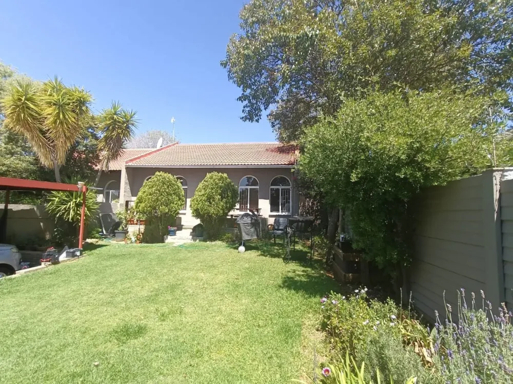 Townhouse let in Langenhovenpark - 1BX1717594 Townhouse let in Langenhovenpark - 1BX1717594