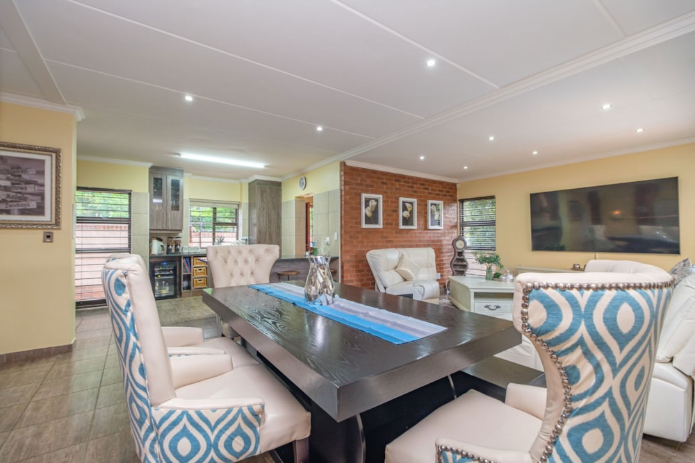 House for sale in Krugersdorp (Mogale City) - RAN1717726 House for sale in Krugersdorp (Mogale City) - RAN1717726