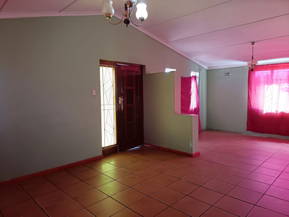 House for sale in Bridgton - 1OU1717641 House for sale in Bridgton - 1OU1717641