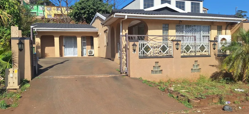 House for sale in Phoenix, KwaZulu-Natal - 1DA1717649 House for sale in Phoenix, KwaZulu-Natal - 1DA1717649