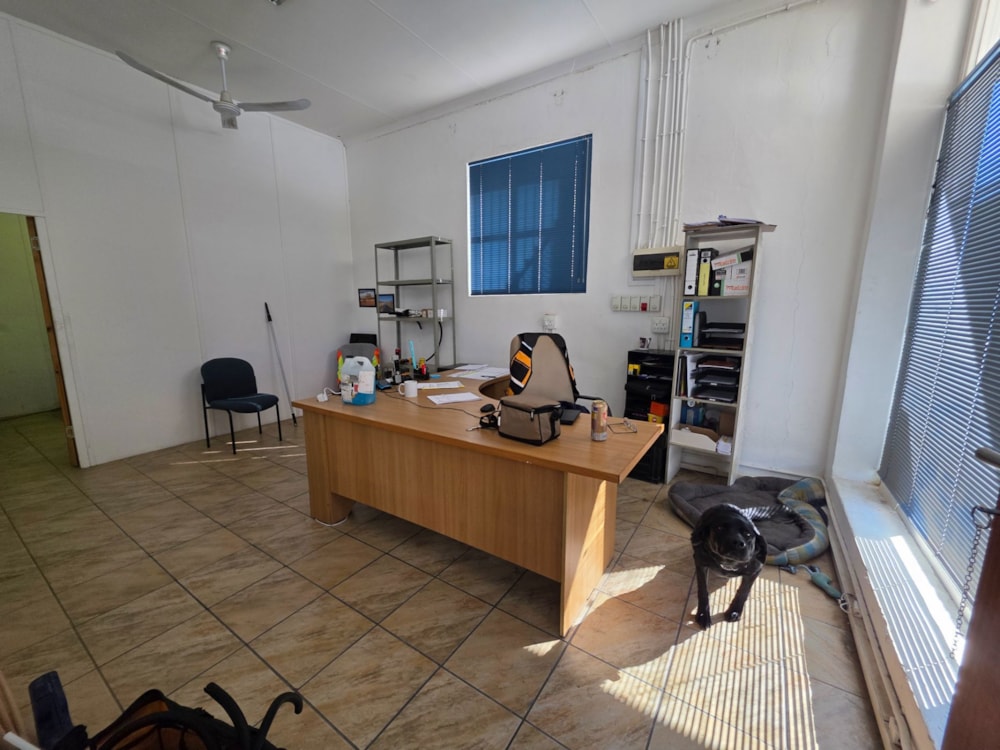 Commercial Building for sale in Cradock - 1KK1717823 Commercial Building for sale in Cradock - 1KK1717823