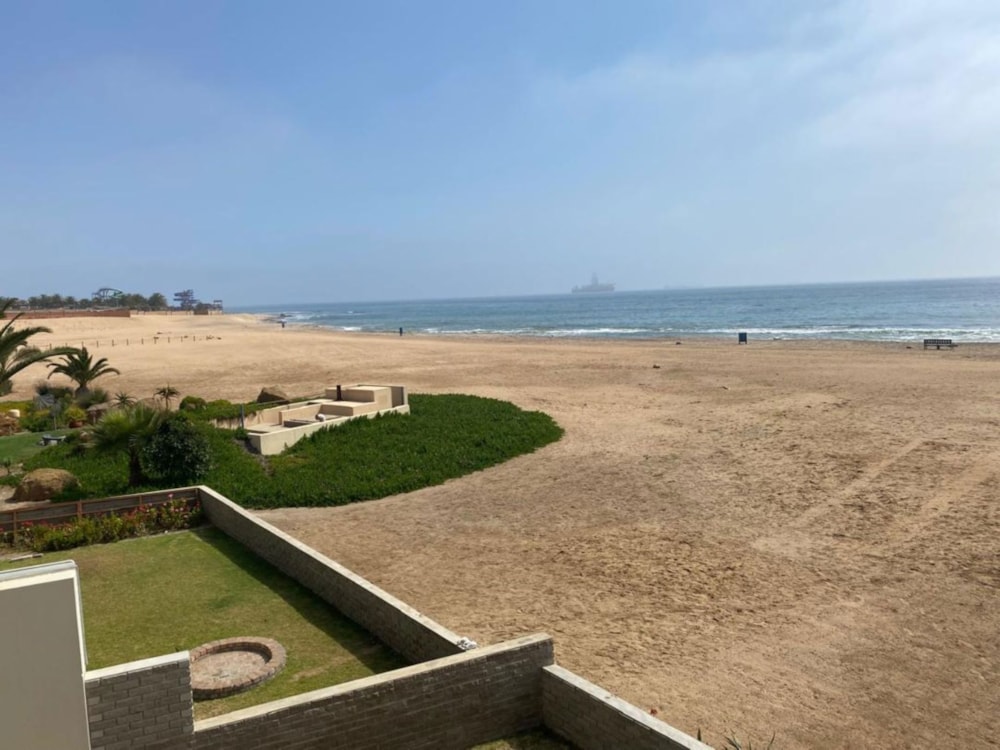 Beachfront villa for sale in Langstrand, Namibia - 3NM1718120 Beachfront villa for sale in Langstrand, Namibia - 3NM1718120
