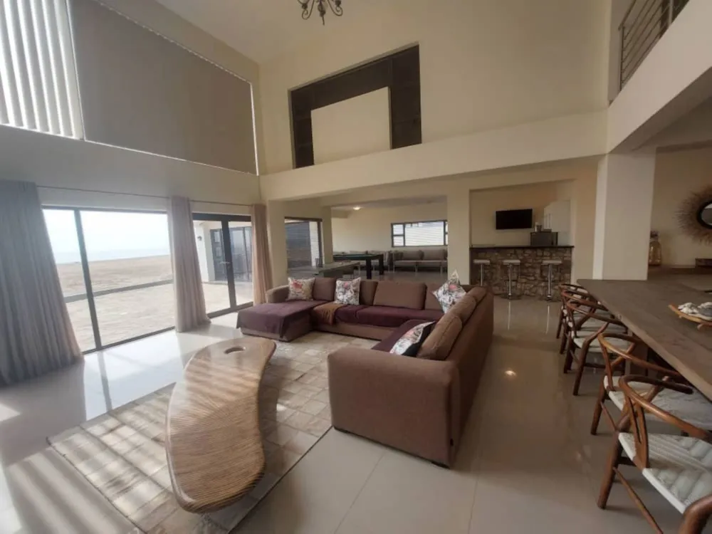 Beachfront villa for sale in Long Beach, Namibia - 3NM1718120 Beachfront villa for sale in Long Beach, Namibia - 3NM1718120