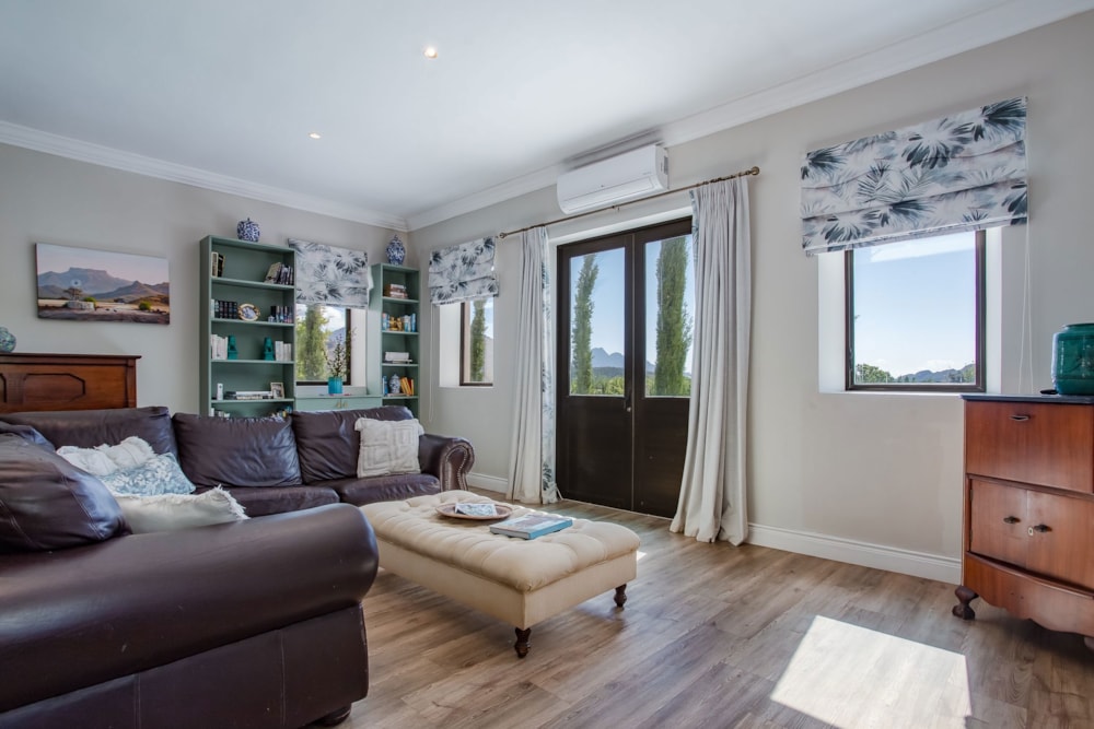 Double-storey house to rent in Franschhoek - FWL1718356 Double-storey house to rent in Franschhoek - FWL1718356