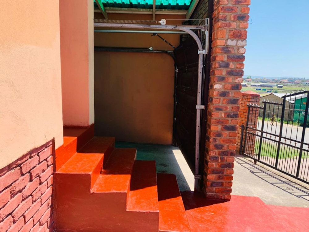 House for sale in King Williams Town (Qonce) - 1MH1717887 House for sale in King Williams Town (Qonce) - 1MH1717887