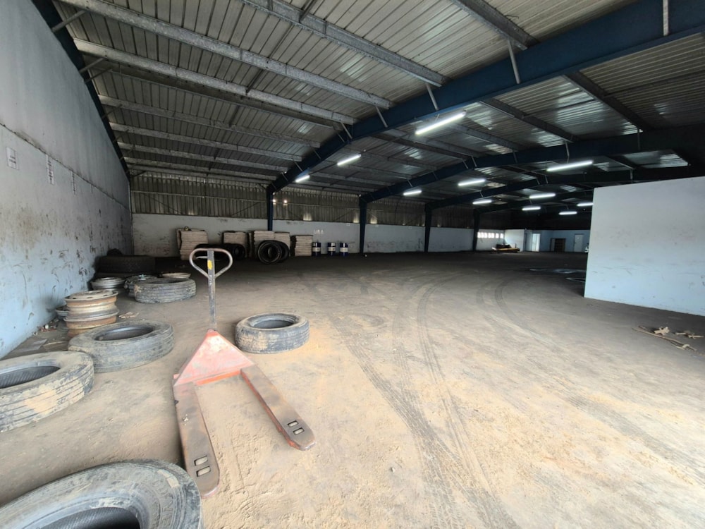 Commercial industrial property to rent in Alton - 1RY1717894