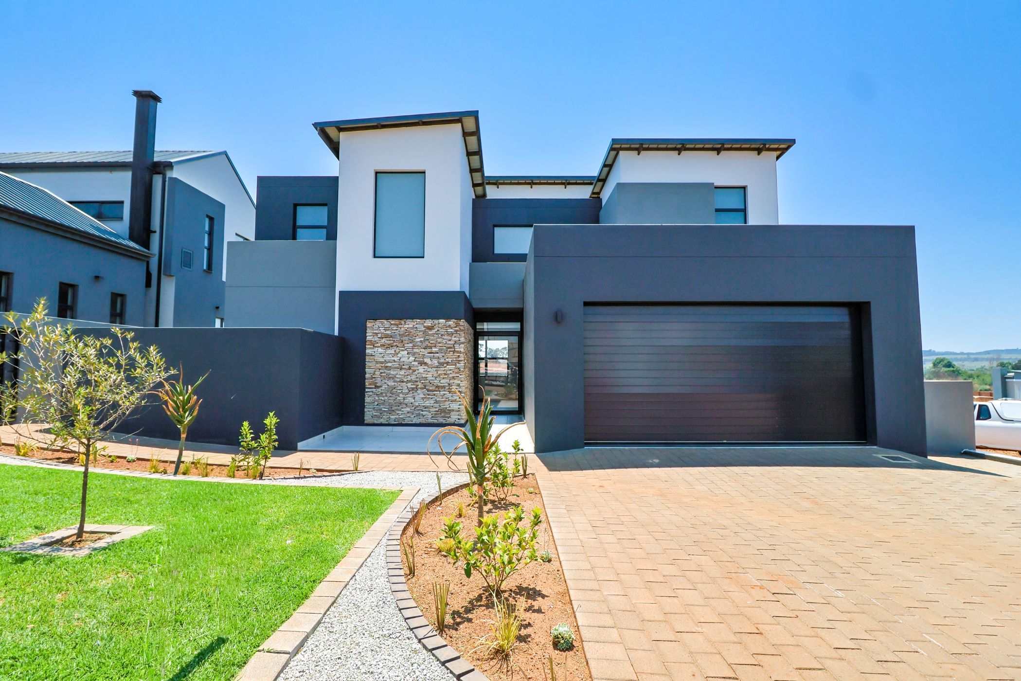 Security estate home for sale in Fountainbrook Estate - CN1717967