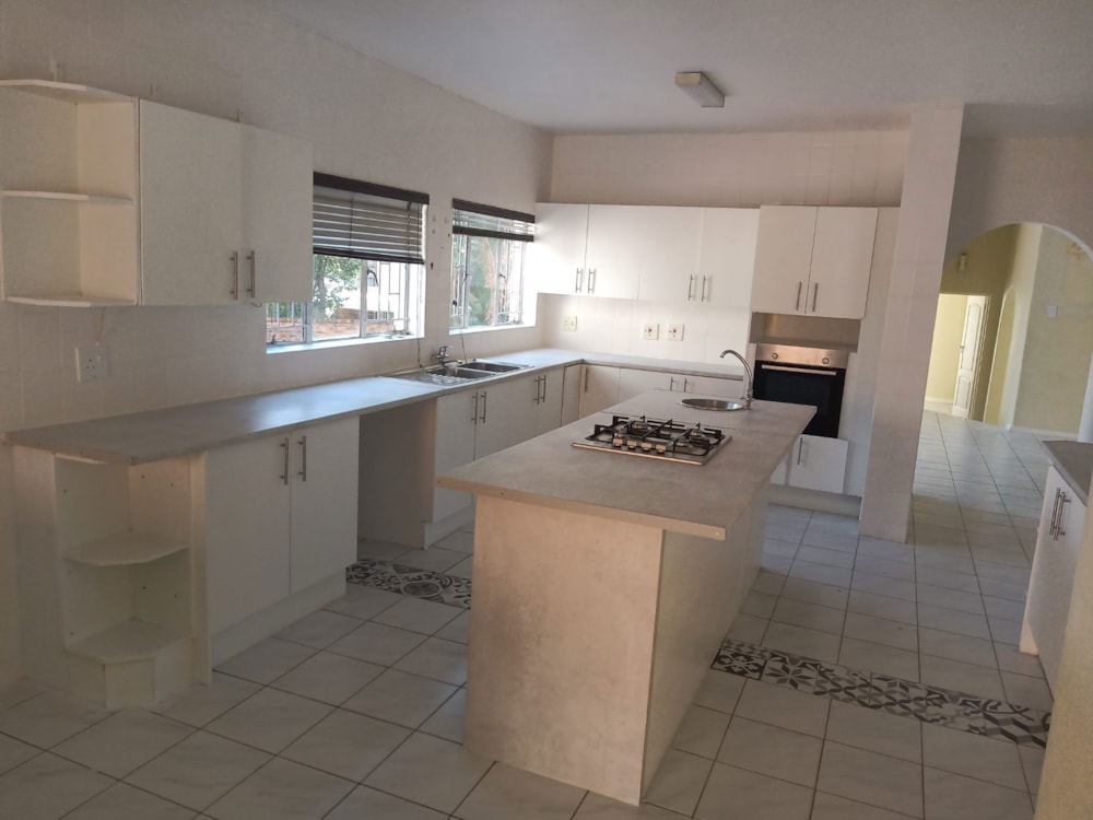 Double-storey house to rent in Sunninghill - FYL1718232 Double-storey house to rent in Sunninghill - FYL1718232