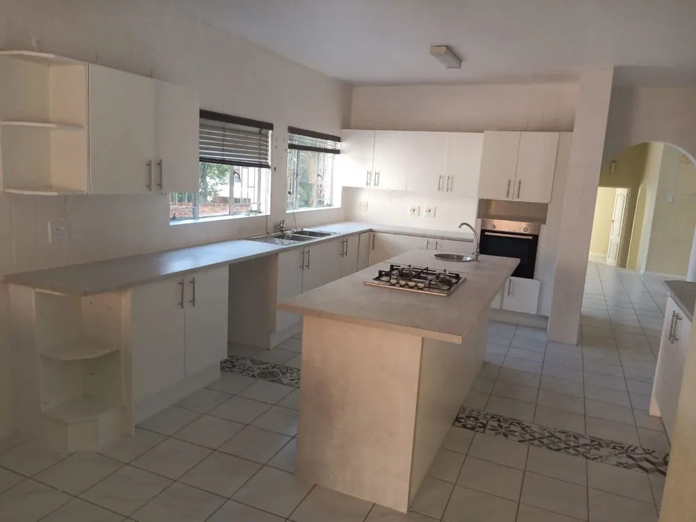 Double-storey house let in Sunninghill - FYL1718232 Double-storey house let in Sunninghill - FYL1718232