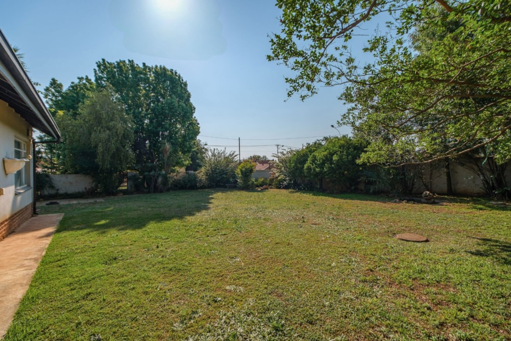 House for sale in Greenhills - 1KR1718028 House for sale in Greenhills - 1KR1718028