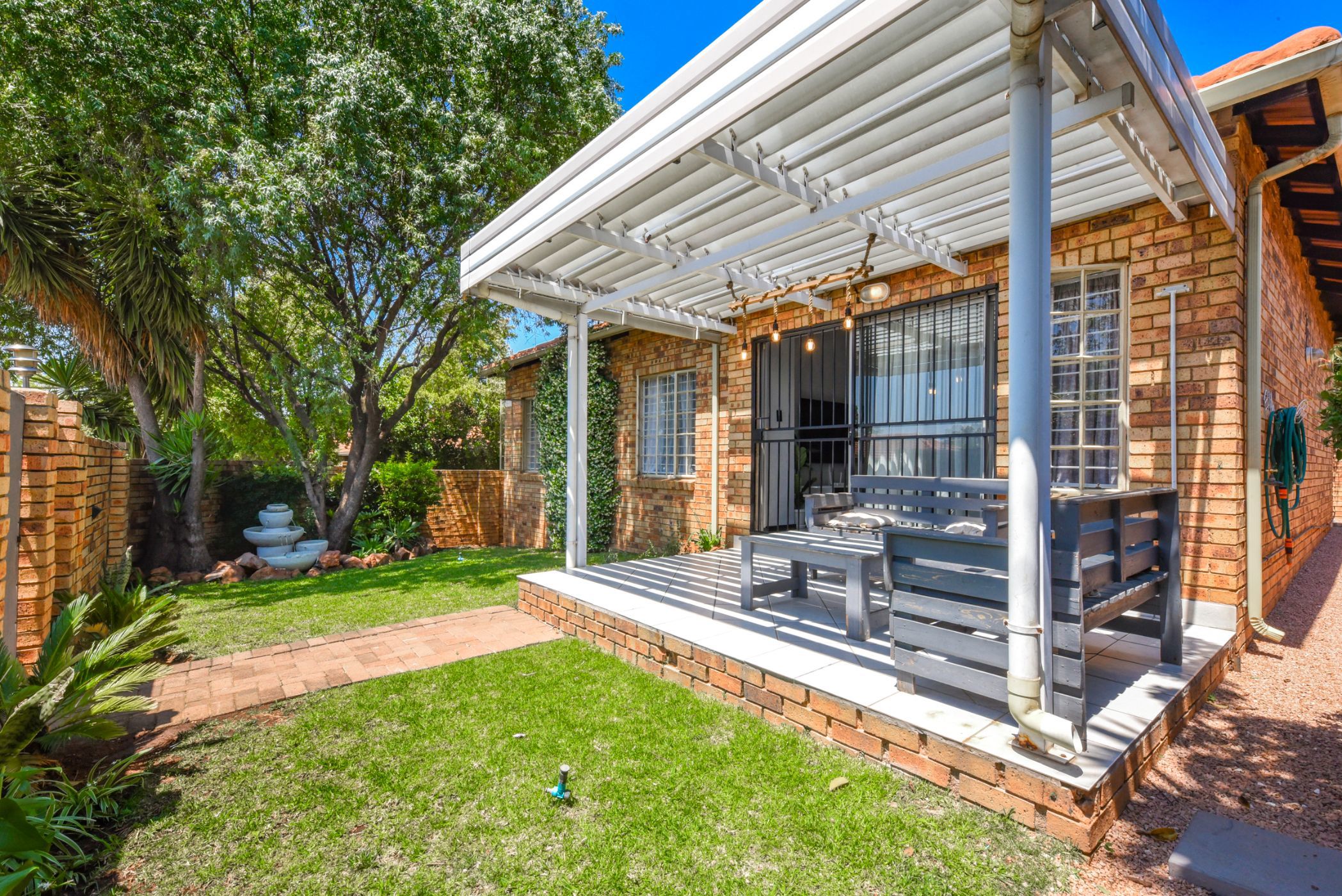 Townhouse for sale in North Riding - FW1718087