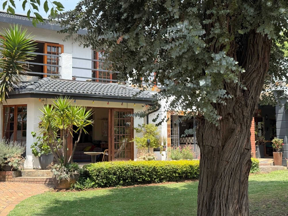 Double-storey house for sale in Witbank Central (eMalahleni Central)  - 1WD1718210 Double-storey house for sale in Witbank Central (eMalahleni Central)  - 1WD1718210