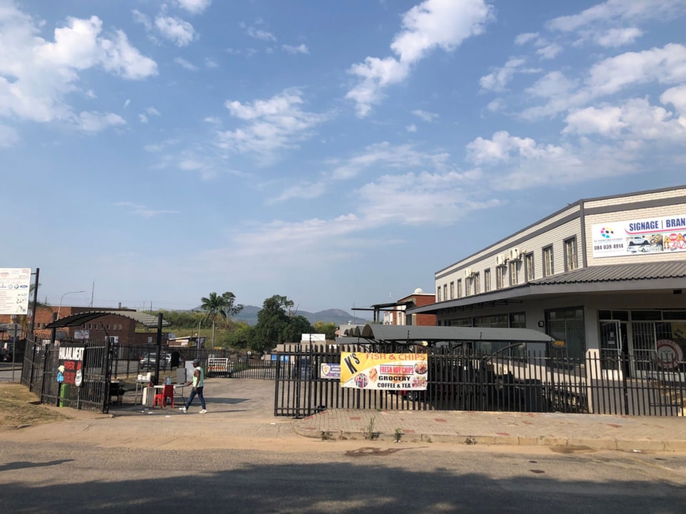 Commercial industrial property for sale in Mbombela Industrial  (Nelspruit Industrial) - 1NS1718236