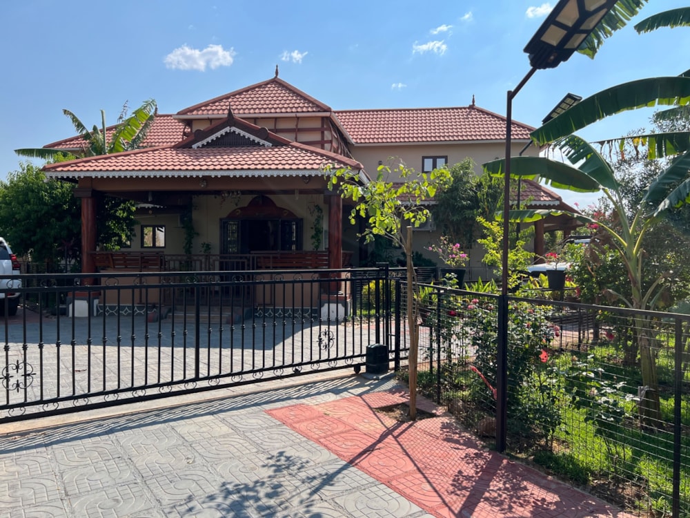 House for sale in Gaborone, Botswana - 3BO1718250 House for sale in Gaborone, Botswana - 3BO1718250