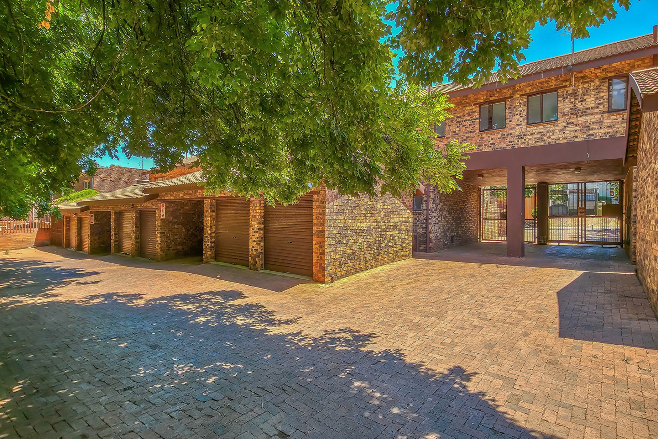 Apartment for sale in Windsor East - RAN1718910