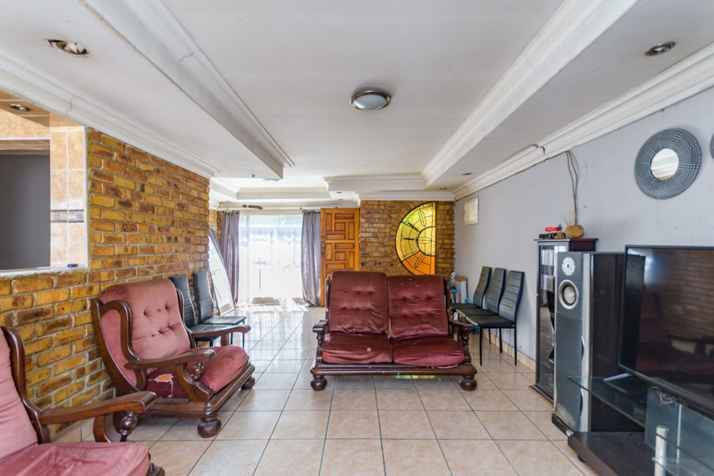 House for sale in Tembisa - KTP1718892 House for sale in Tembisa - KTP1718892
