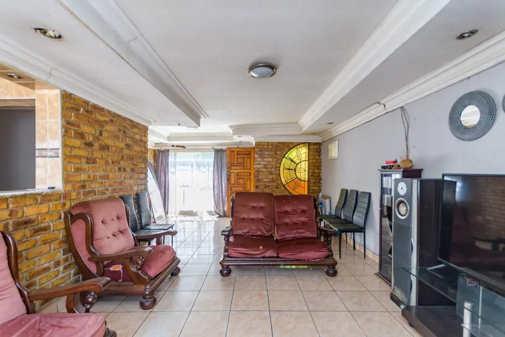 House for sale in Tembisa - KTP1718892 House for sale in Tembisa - KTP1718892