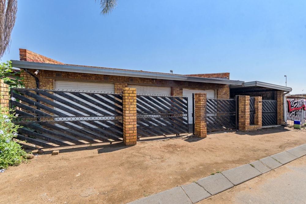 House for sale in Tembisa - KTP1718892