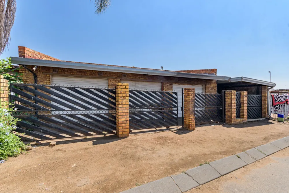 House for sale in Tembisa - KTP1718892 House for sale in Tembisa - KTP1718892