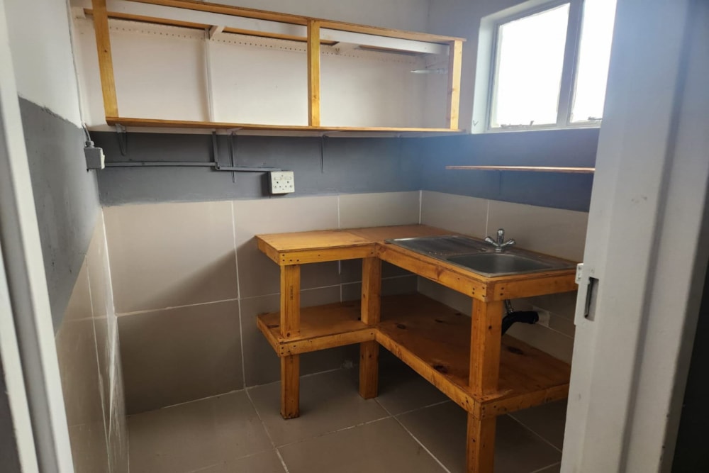 Bachelor apartment to rent in Illovo Beach - 1WB1718357 Bachelor apartment to rent in Illovo Beach - 1WB1718357