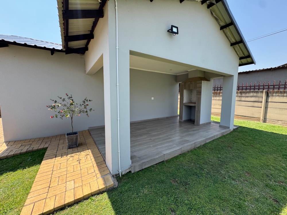 House for sale in Nigel Central - 1SP1616092