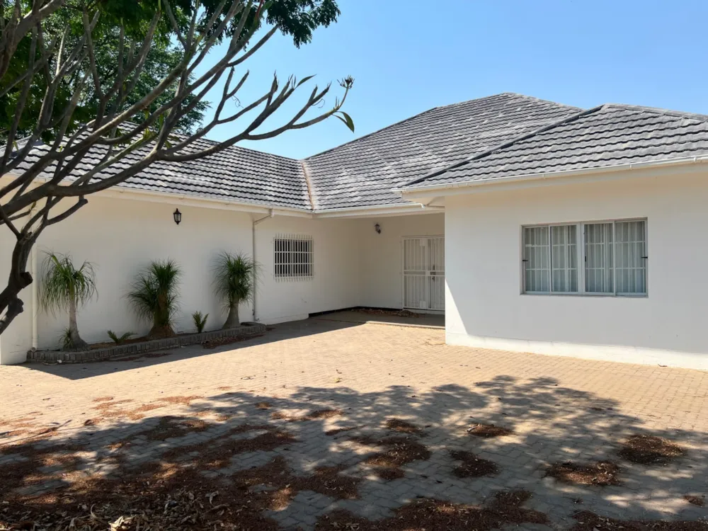 House let in Extension 10, Botswana - 3BO1718350