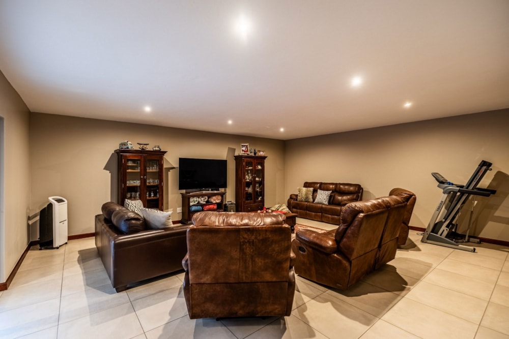 Security estate home for sale in Midstream Estate - CN1718408 Security estate home for sale in Midstream Estate - CN1718408