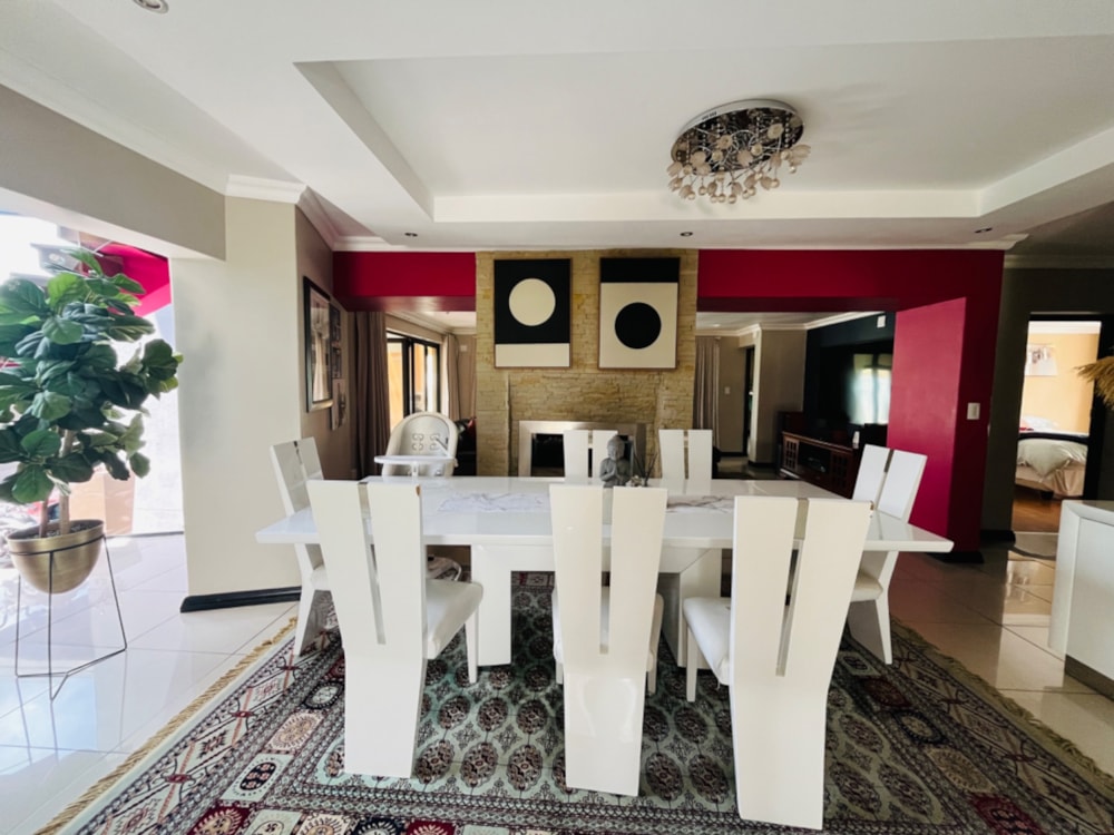 Double-storey house for sale in Bendor - 1PS1718989 Double-storey house for sale in Bendor - 1PS1718989