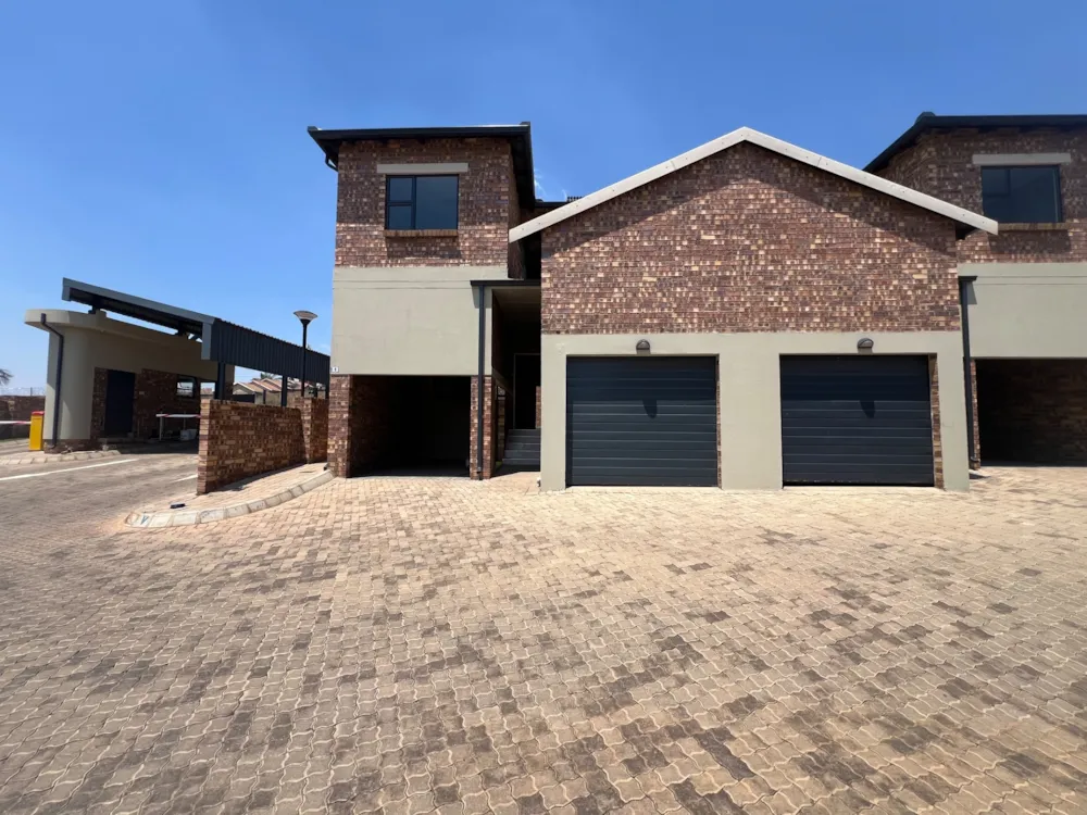 Security complex home for sale in Die Heuwel - 1WD1718591 Security complex home for sale in Die Heuwel - 1WD1718591