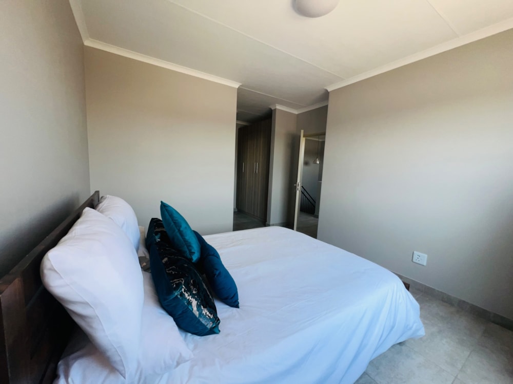 Security complex home for sale in Die Heuwel - 1WD1718591